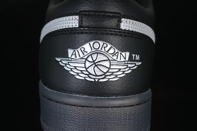 All categories Air Jordan Jordan series basketball shoes Air Jordan 1 Low Air Jordan 1 Low AJ1 Joe 1 black and white canvas leather low-top cultural basketball shoes HV5968-001